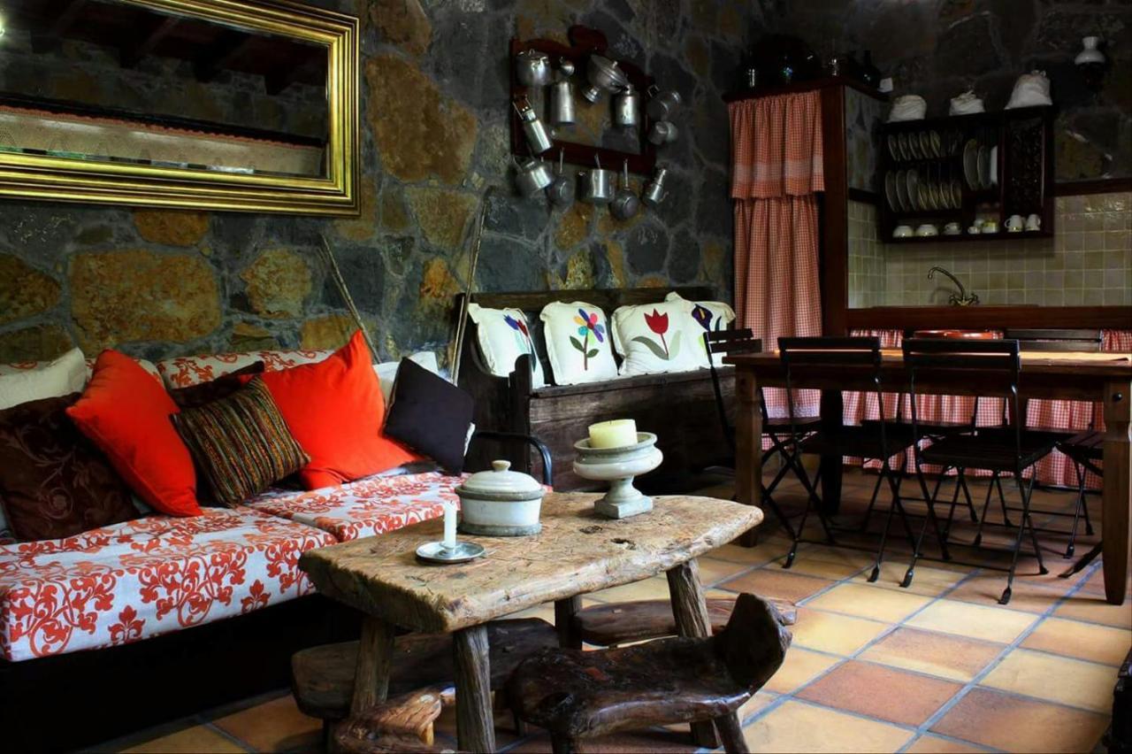 Casa Mary Lola Pensionat Tinor Exteriör bild